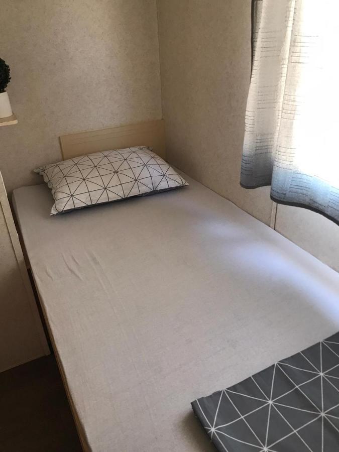 Mobile Home Tomic Tisno Exterior foto
